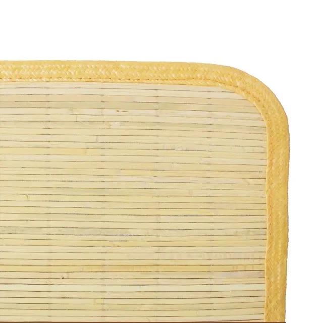 Detail tepi tikar lampit rotan asli